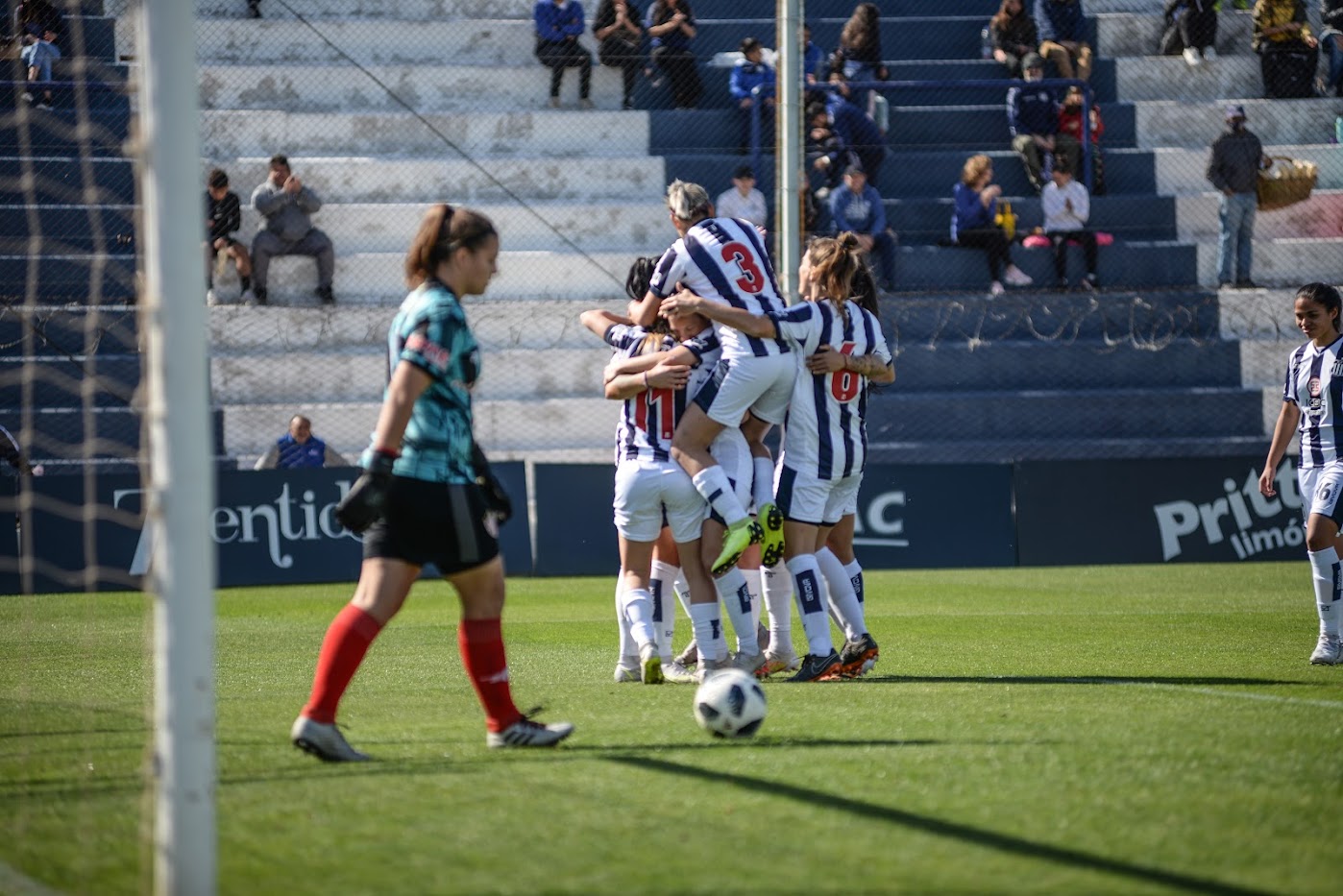 Cañuelas Fútbol Club Femenino .
