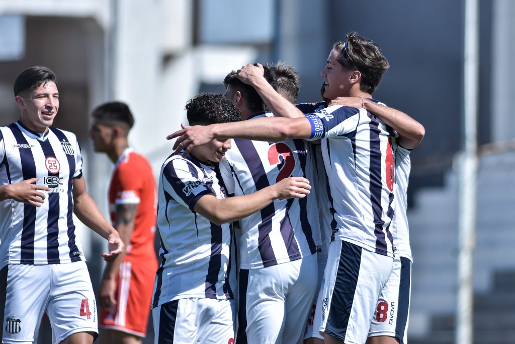 Fútbol Femenino AFA: Talleres goleó en Remedios de Escalada - Club